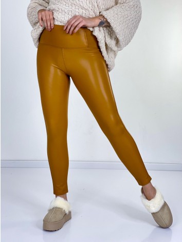 Női bélelt elasztkus műbőr leggings magas derékkal - camel